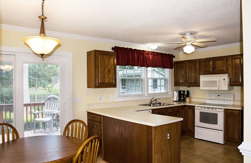 Greensboro House | Warm and Inviting Home in NW Greensboro