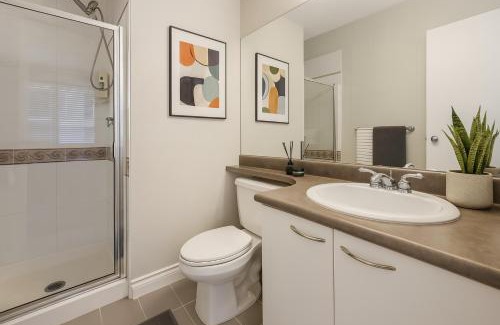 Coal Harbour Apartment | Warm and Welcoming 2-Bedroom Home in a Prime Location