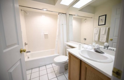 Oshkosh Apartment | Warm And Welcoming Residence On The Fox River