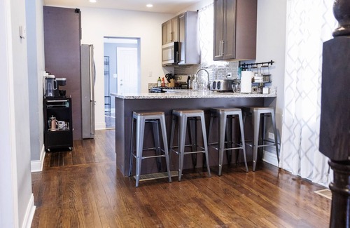 New City House | Warm Bungalow in Chicago