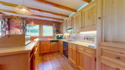 Les Marecottes Ski Chalet | Warm chalet with a nice exterior in Les Marécottes