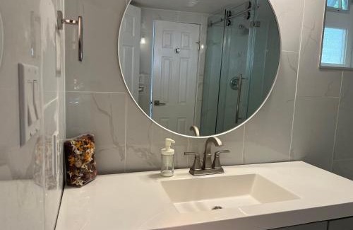 West Vancouver Villa | Warm & Cozy 2 bedroom, 1/5 bath, you will love it!
