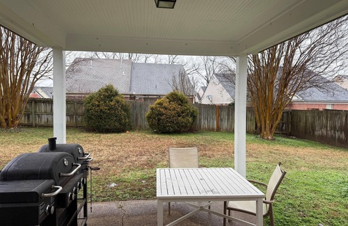 Cordova House | Warm & Cozy 4- Bedroom Home in the heart of Cordova, Close to Everything.