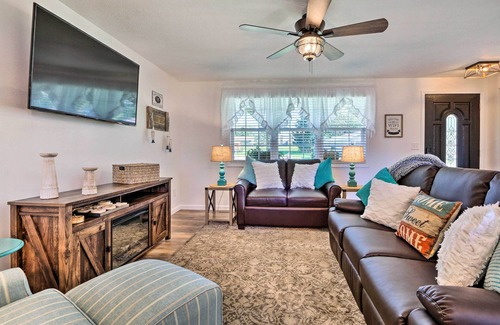 Millersport House | Warm + Cozy Buckeye Lake Home: Yard + Patios!
