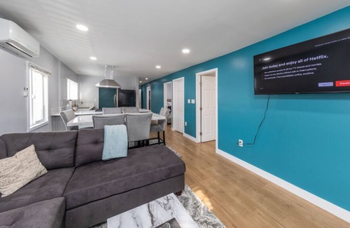Los Angeles House | Warm & Cozy Newly Renovated & Furnished 5-Bedroom/3-Bathroom Home