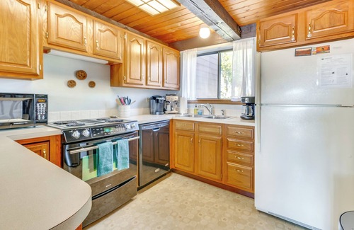 Fraser House | Warm Fraser Townhome w/Community Amenities!