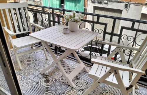 Santa Coloma de Gramenet House | Warm Harbor