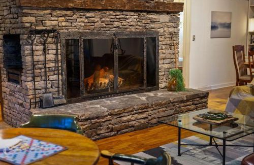 Champion House | Warm Historic Mountain Cabin