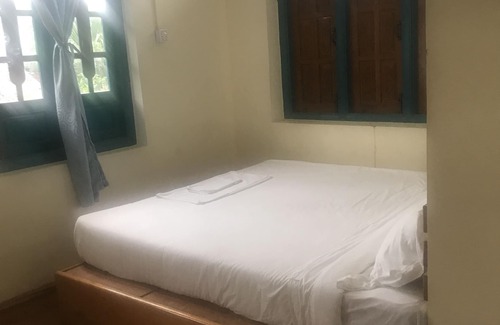 Myeik House | Warm Home
