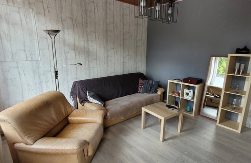 Erquelinnes House | Warm house