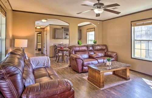 Denham Springs House | Warm + Inviting Denham Springs Home w/ Deck!