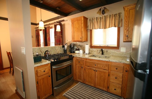 Julian House | Warm, Inviting Home, 1 mile to downtown Julian, pets welcome~ STR for 15+ years!