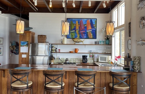 Estate Concordia A Cottage | Warm ocean breezes waves breaking on coral reef below. 1Bed-1Bath or 2Bed-2Bath