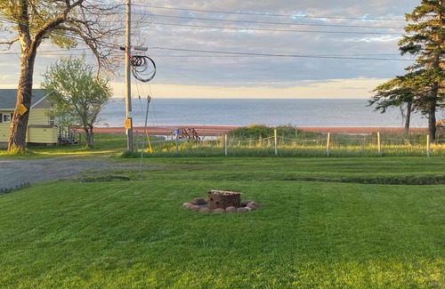 Port Howe Cottage | Warm Ocean Waters | Cozy Cottage for Family Getaways