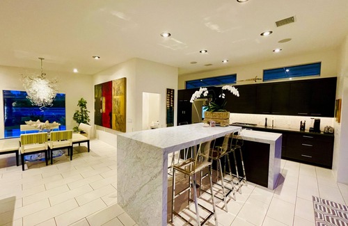 Warm Sands House | Warm Sands Mid-Century Oasis