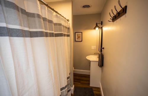 Marion Other | Warm Spring Farmhouse, Old Charm with Modern Updates in Historic Chambersburg