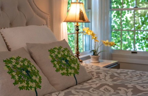 Sunnyslope Bed & Breakfast | Warm Springs Inn & Winery