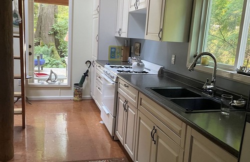 Savary Island Cabin | Warm sunny Savary island with white sandy beach