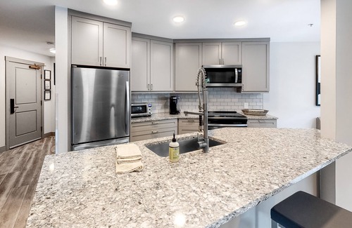 Salt Lake Mountain Resorts Condo | Warm & Welcoming Condo with Free WiFi, Access to Pools, Hot Tubs