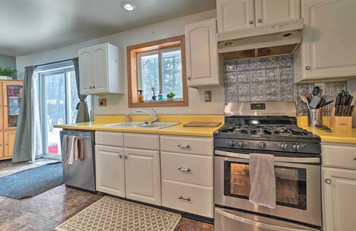 South Branch House | Warm & Welcoming Family Home Near Jose Lake!