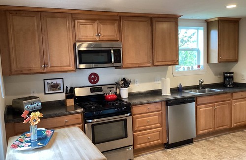 Toms Brook House | Warm, Welcoming Retreat on Shenandoah River and Stunning views