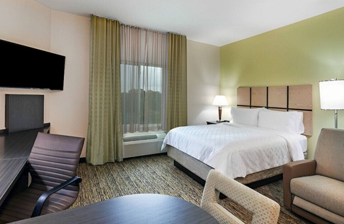 Pasadena House | Warm & Welcoming Suite to Stay! W/ Free Parking