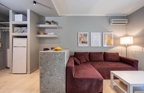 Kos Apartment | Warmth & Charm Island Style Apt