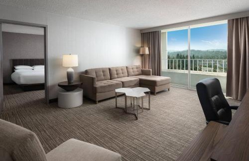 Warner Center Hotel | Warner Center Marriott Woodland Hills