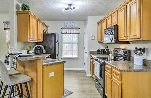 Centerville House | Warner Robins House ~ 8 Mi to Water Park!