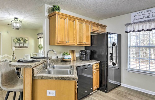 Centerville House | Warner Robins House ~ 8 Mi to Water Park!