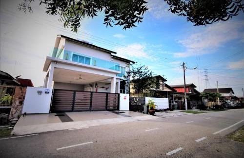 Muar House | Warni Villa 13 Whole Or Room