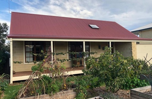 Hastings House | Warrangine Bay View Retreat, Mornington Peninsula