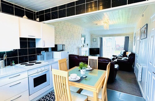 Bridlington Ski Chalet | Warren Cottage, Bridlington