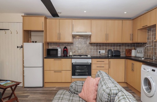 Bicton Cottage | WARREN COTTAGE, pet friendly, with a garden in Colaton Raleigh
