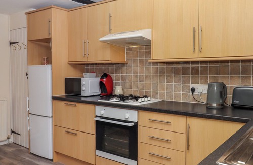 Bicton Cottage | WARREN COTTAGE, pet friendly, with a garden in Colaton Raleigh