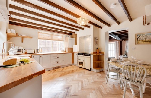 Southrepps House | Warren Cottage - Two Bedroom House, Sleeps 4
