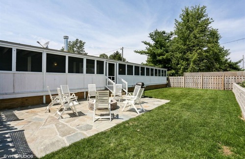 Bridgman House | Warren Dunes-2000 Acre Park On Lake Michigan, Hot Tub, WBFPL , Wineries, 2BR/2BA