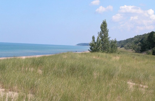 Bridgman House | Warren Dunes-2000 Acre Park On Lake Michigan, Hot Tub, WBFPL , Wineries, 2BR/2BA