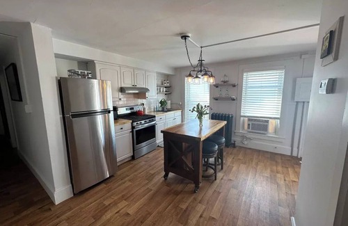 Hudson Apartment | Warren Street Historic Hudson - Best Location