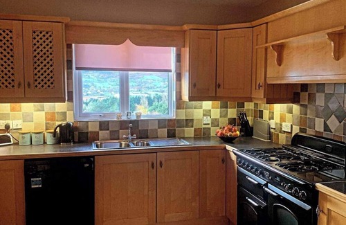 Newry House | Warrenpoint Countryside House-3bedroom- Private Garden