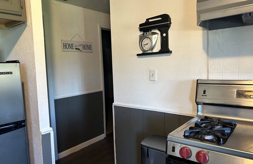 North Randall House | Warrensville Hts. Welcome Inn 2 bedrooms 1sofa bed