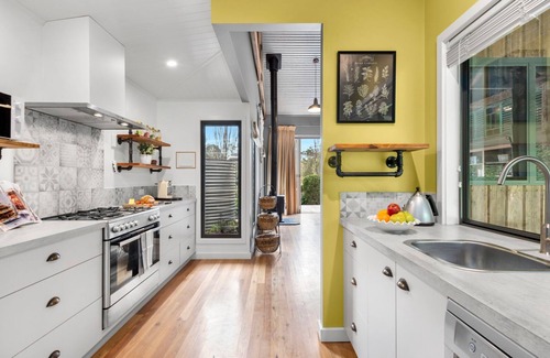 Berry Cottage | Warriwul Cottage - luxurious rural barn-style cottage in the heart of Berry