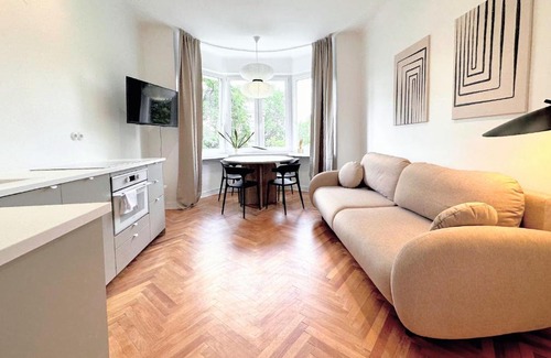 Praga Poludnie Apartment | Warsaw Concierge Wiatraczna