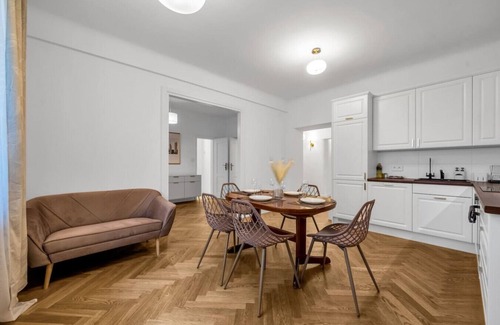 Powisle Apartment | Warsaw Downtown- 82m2, Top Location - by Rentujemy