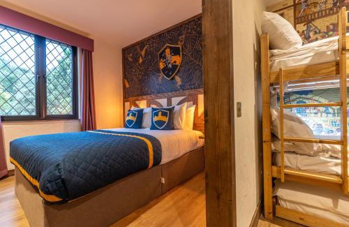 Warwick Town Centre Hotel | Warwick Castle Hotel & Knight's Village
