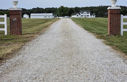 Secretary House | Warwick Farms Waterfront Retreat! Solitude and relaxation on the Warwick River