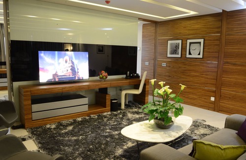 Zalqa Hotel | Warwick Stone 55 Hotel