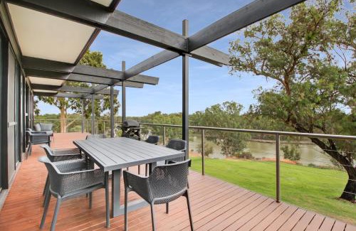 Murtho House | Warwilla Cliff Home