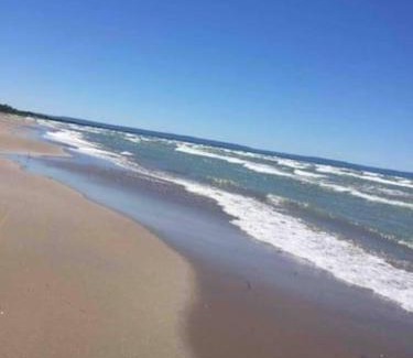 Wasaga Beach House | Wasaga Beach Bunkie 7