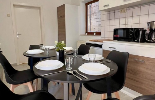 Neumuenster House | Wasbeker Straße 65 W2 - 3 bedrooms with parking space